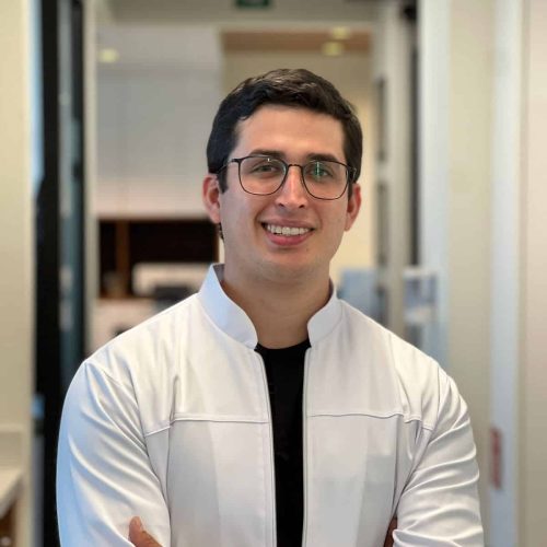 Dr. Esteban Miranda
